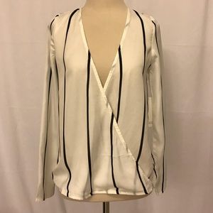 🌼5/$25 Sale Tobi Sheer White & Black Striped. NWT
